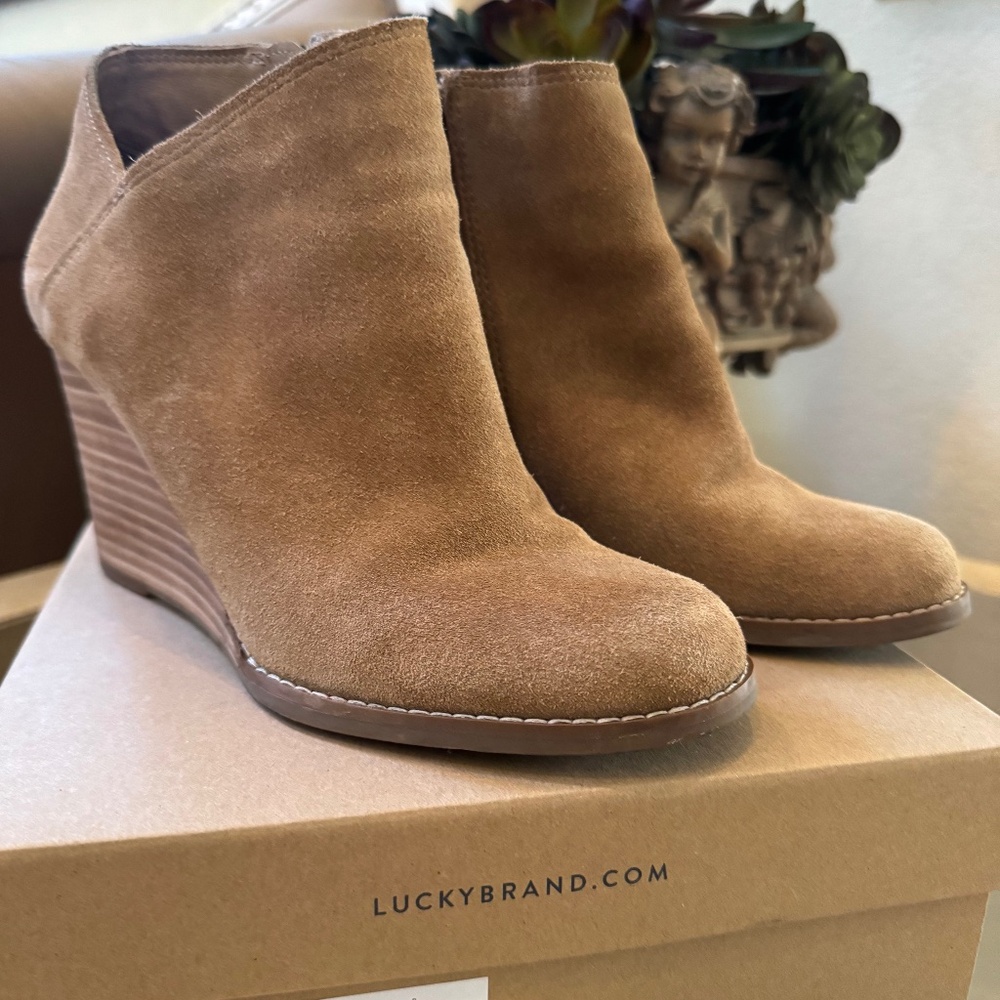 Lucky Brand Yakeena Wedge Ankle Booties 7.5